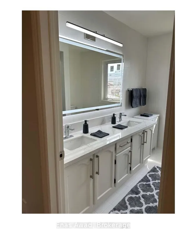 Additional image 20 of 25 Mulholland Ave