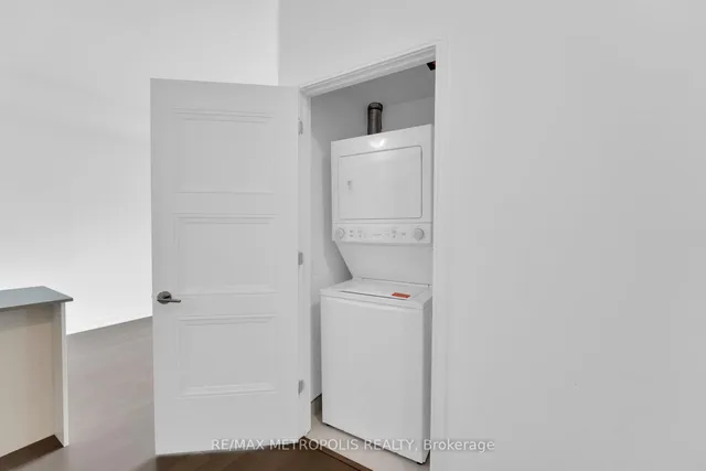 房产图片 12 - 25 Neighbourhood Lane 单元602