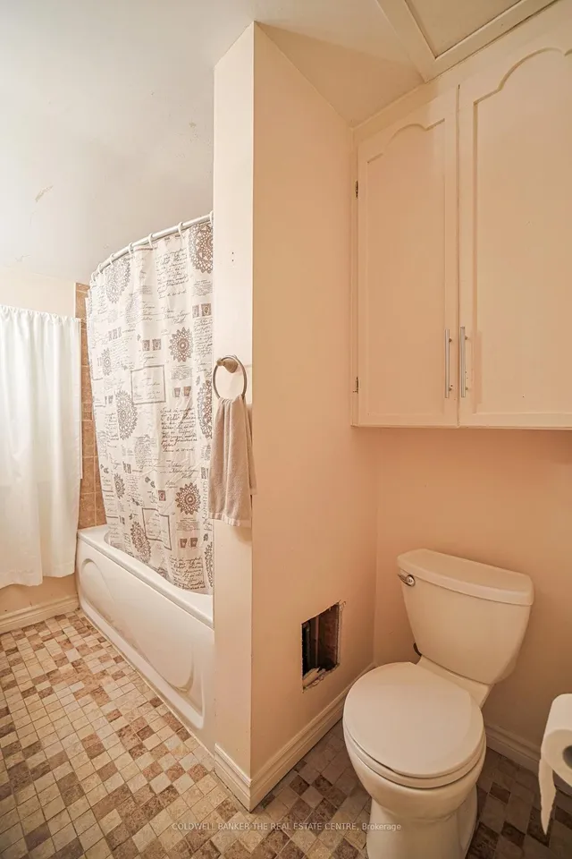 Additional image 24 of 34 Crestview Ave