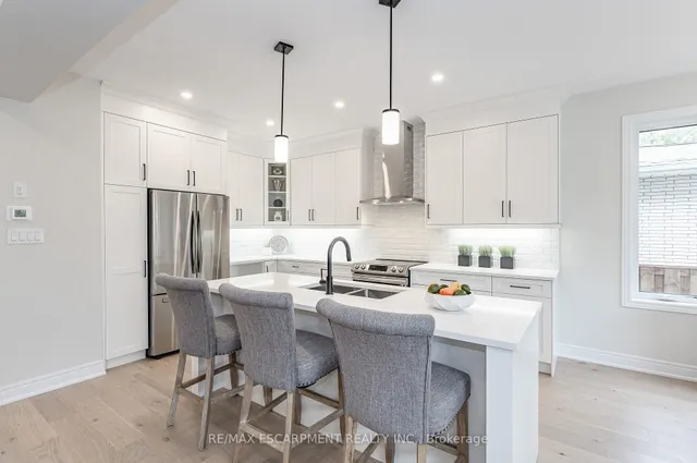 Additional image 3 of 65 Seabreeze Cres