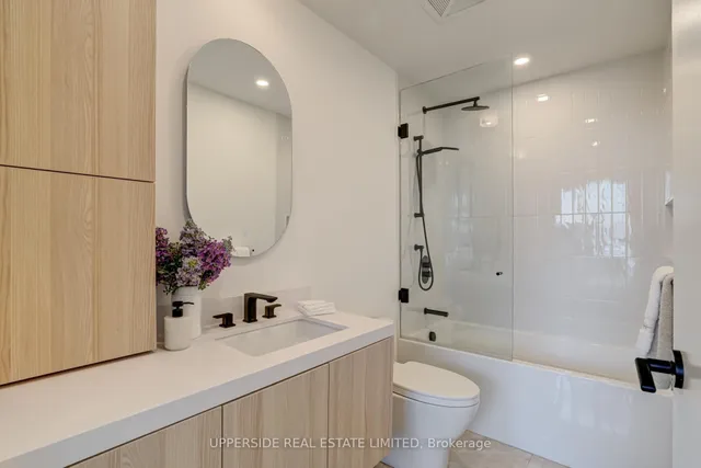 Additional image 18 of 8 Charlotte St Unit 1103