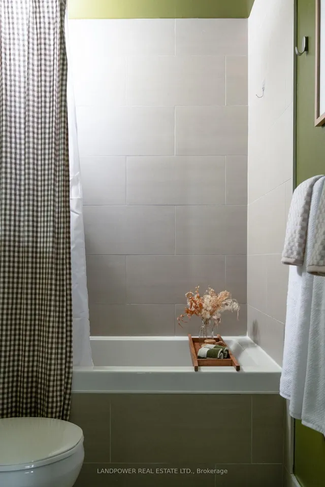 Additional image 24 of 1201 Dundas St Unit 302