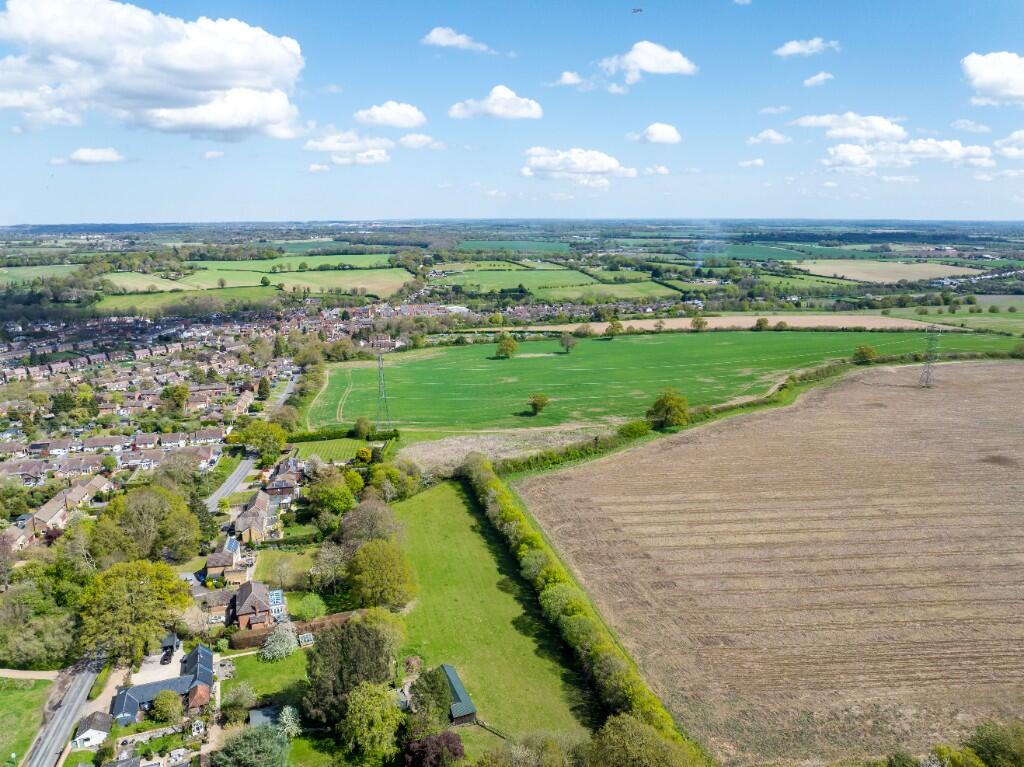 Additional image 7 of Cotton Spring Farm, Markyate, Hertfordshire, AL3 8AF