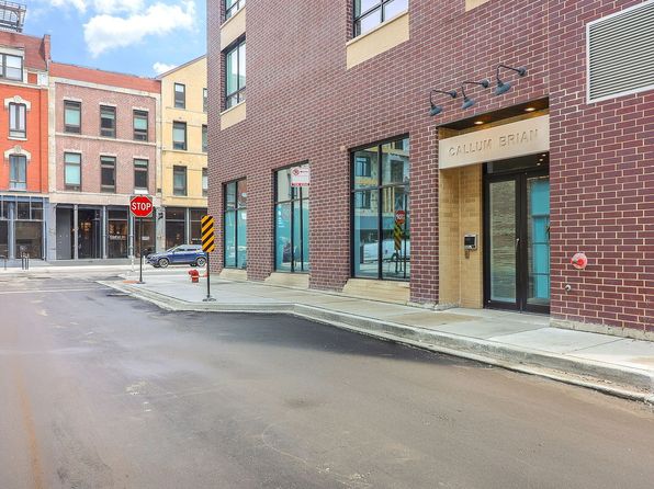 680 N Milwaukee Ave APT 504, Chicago, IL 60642