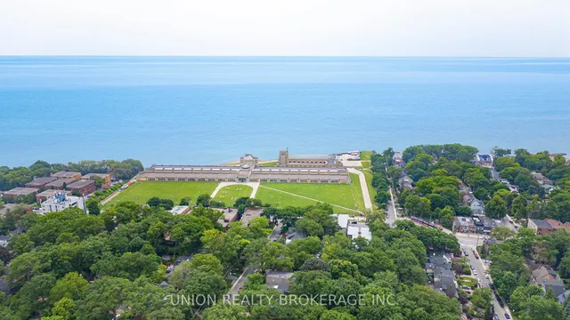 Additional image 43 of 32B Victoria Park Ave