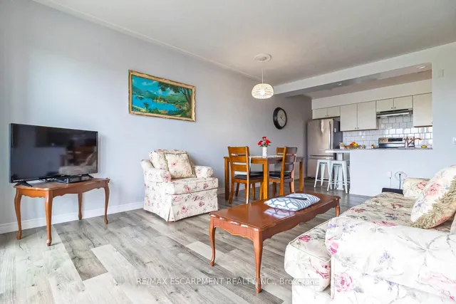 房产图片 10 - 8 Woodman Dr 单元805