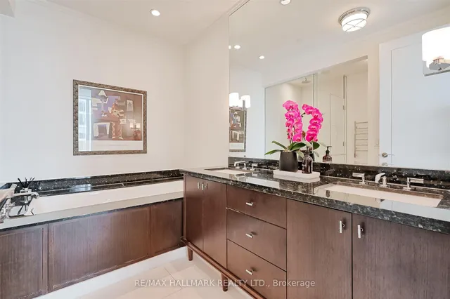 Additional image 38 of 183 Wellington St Unit 3303