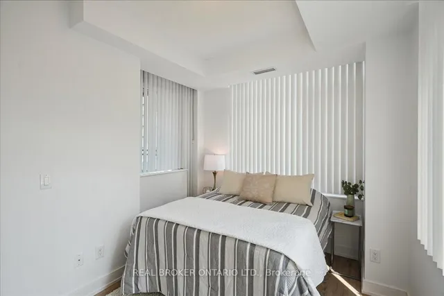 Additional image 24 of 525 Adelaide St Unit 215