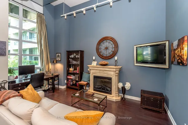 Additional image 5 of 380 Macpherson Ave Unit 209