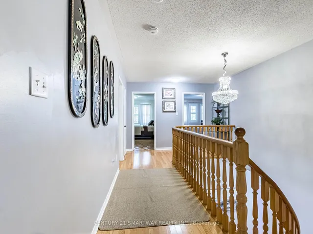 Additional image 17 of 38 Bottlebrush Dr