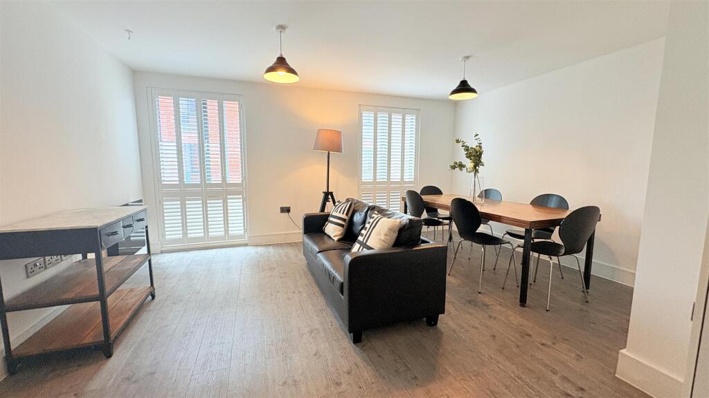 Additional image 11 of Moseley Central, Moseley