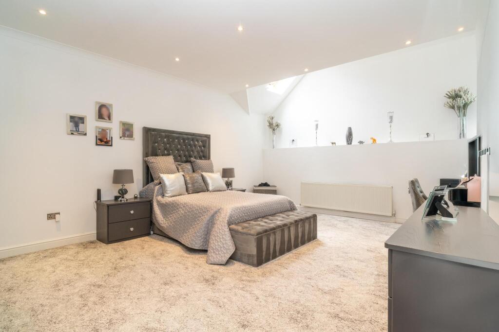 Additional image 18 of West Hall, Beningfield Drive, St Albans, AL2