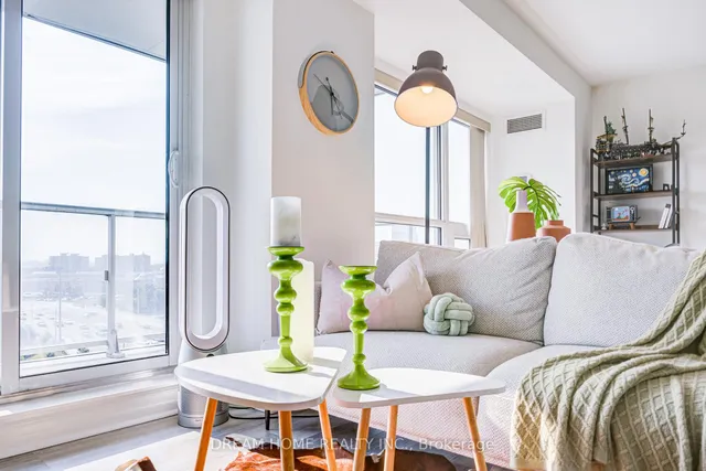 房产图片 3 - 2015 Sheppard Ave 单元904