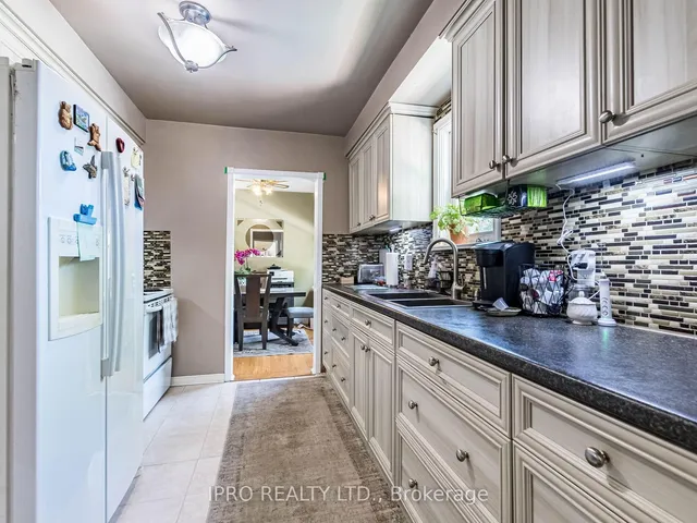 Additional image 12 of 9 Crestview Ave