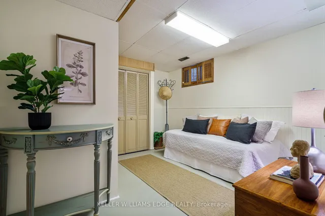 Additional image 37 of 1121 Stephenson Dr