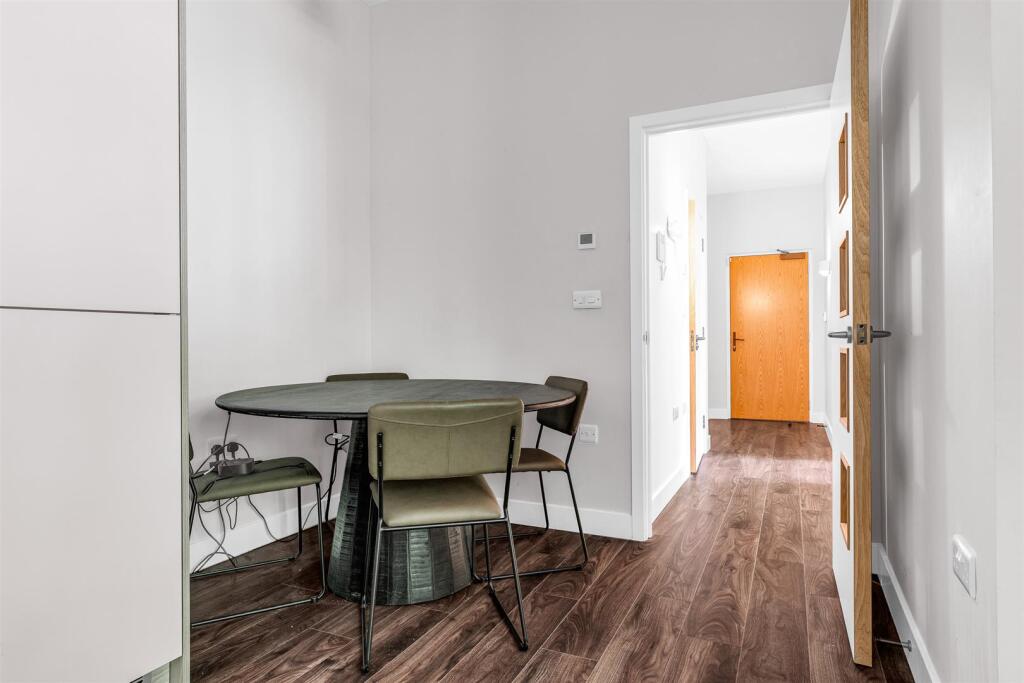 Additional image 5 of Broadwater Road, Welwyn Garden City