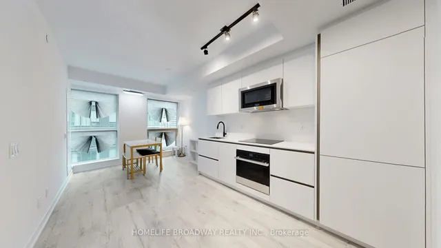 Additional image 19 of 327 King St Unit 1005