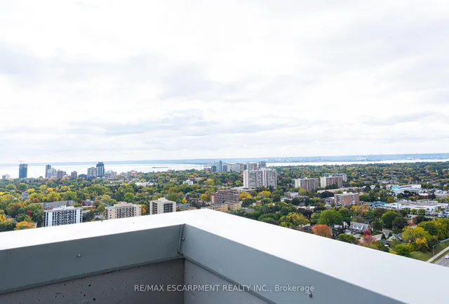 房产图片 18 - 加拿大伯灵顿Fairview街2087号504单元