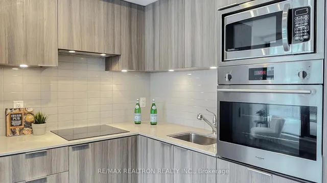 Additional image 14 of 11 Wellesley St Unit 811