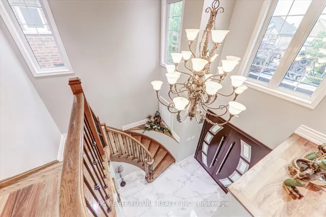 Additional image 18 of 28 Billancourt Cres