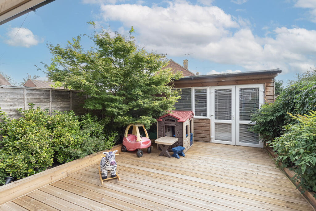 Additional image 14 of Bennetts Close, Colney Heath, St Albans, Hertfordshire, AL4