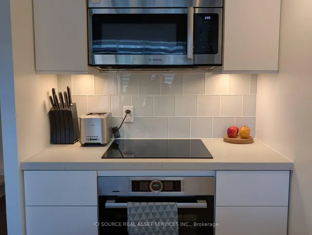 Additional image 8 of 954 King St Unit 319