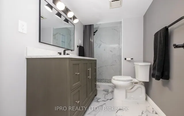 房产图片 35 - 2183 Sandringham Dr