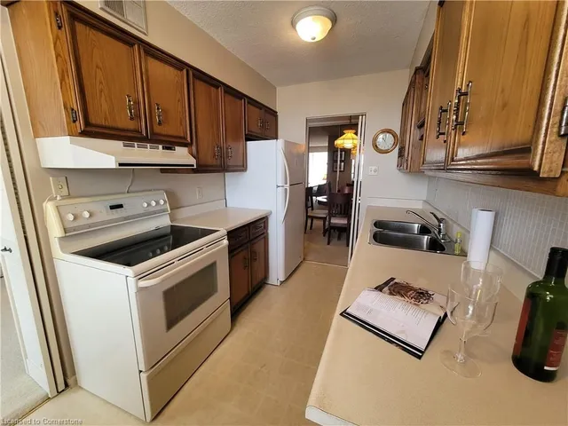 Additional image 11 of 81 Church St Unit 1602