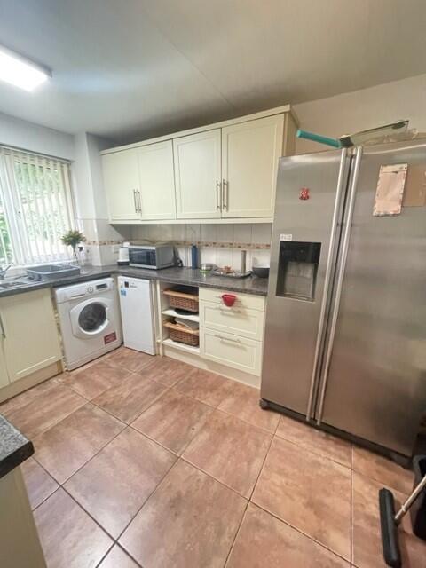 Chancellors Close, Birmingham, B15 photo 2