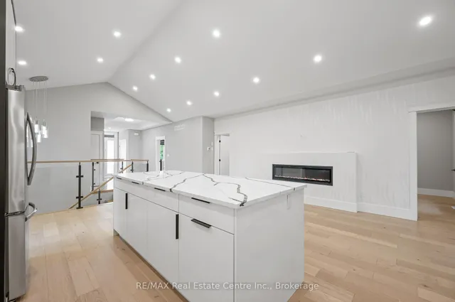 Additional image 15 of 276 Mausser Ave