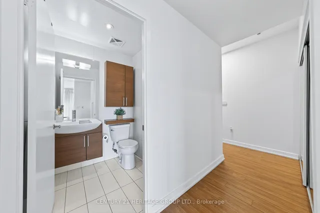 Additional image 13 of 25 Capreol Crt Unit 206