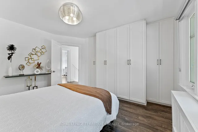 Additional image 24 of 7 Roe Ave