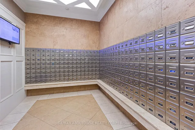 Additional image 24 of 5233 Dundas St Unit 227