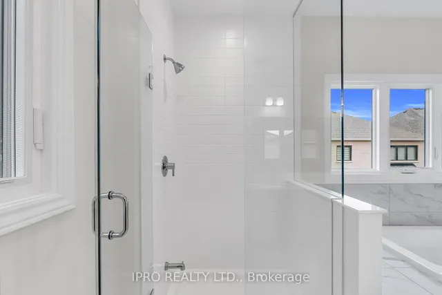 Additional image 24 of 372 Bergamot Ave