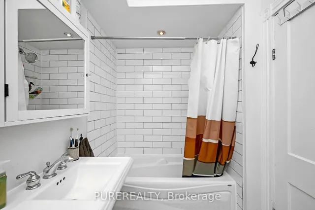 Additional image 17 of 29 Emerald St