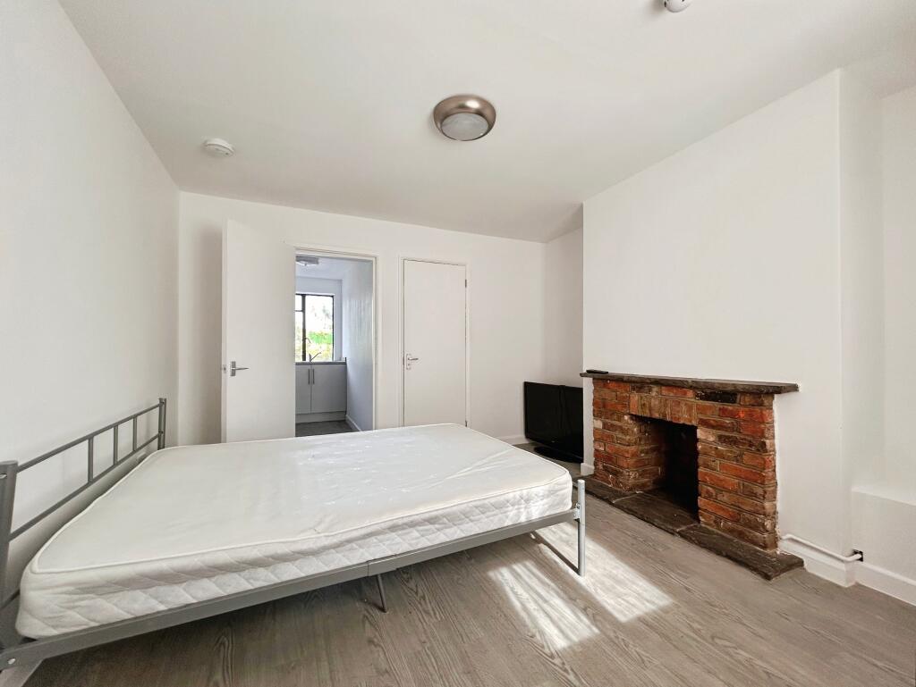 Additional image 7 of Radlett Road, St Albans, AL2