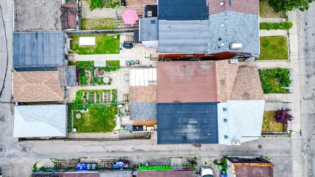 Additional image 46 of 12 Earlscourt Ave