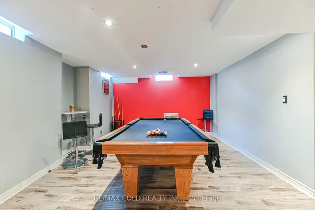 Additional image 40 of 48 Nostalgia Crt