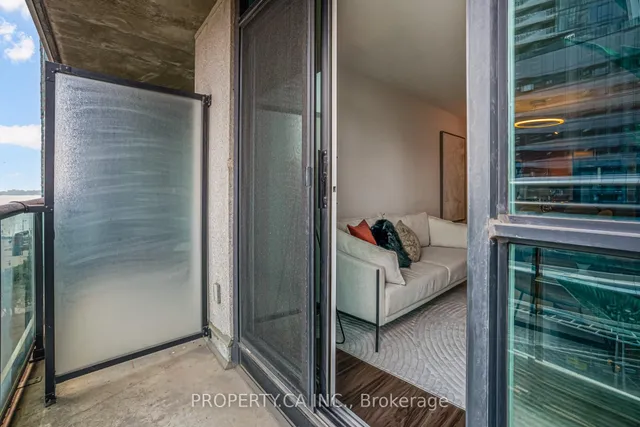 Additional image 25 of 16 Yonge St Unit 807