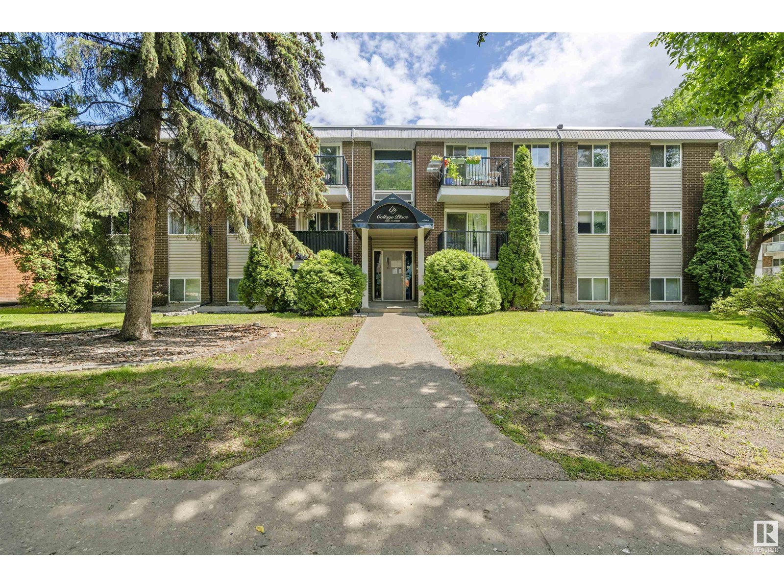 #303 10305 116 ST NW|Edmonton, Alberta T5K1W5