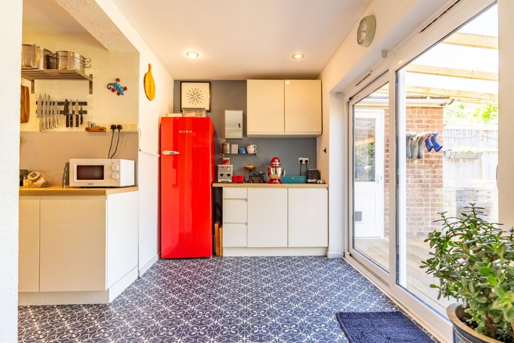 Additional image 8 of Spooners Drive, Park Street, St. Albans, Hertfordshire, AL2