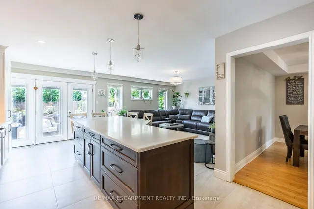 Additional image 16 of 40 Premier Rd