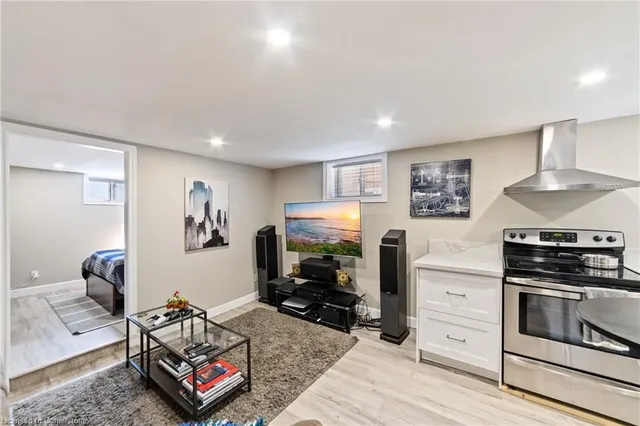 Additional image 36 of 91 Barnesdale Blvd