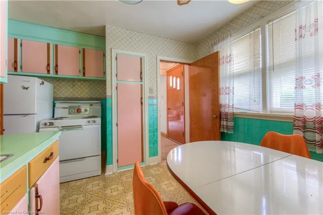 Additional image 12 of 48 Englewood Pl