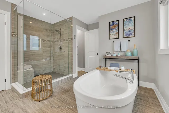 Additional image 22 of 577 Bridgemill Cres