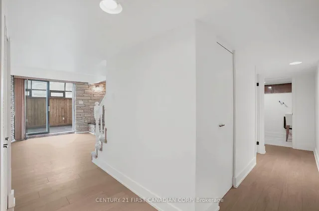 Additional image 36 of 6 Audubon St