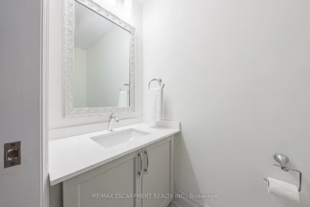 Additional image 8 of 111 Wilson St Unit 6