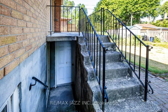 Additional image 30 of 28 Pilot St