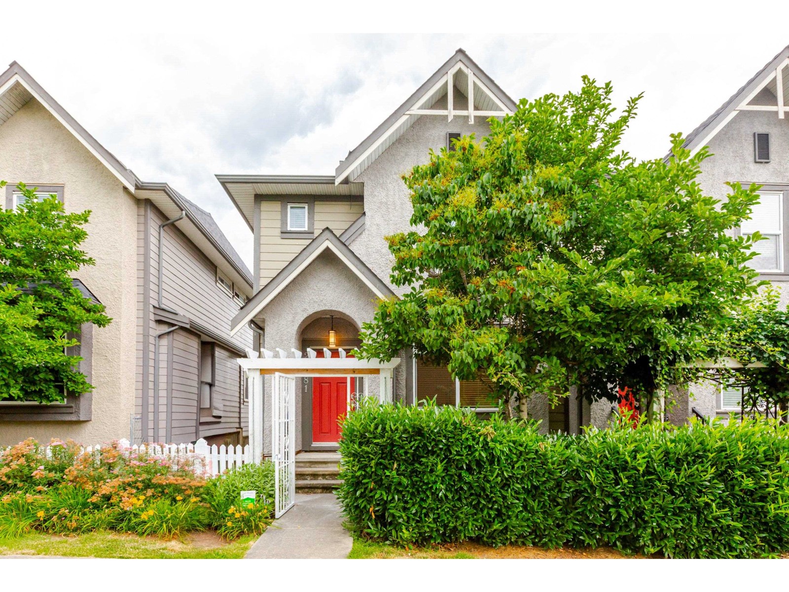 21081 80 AVENUE|Langley, British Columbia V2Y0J4