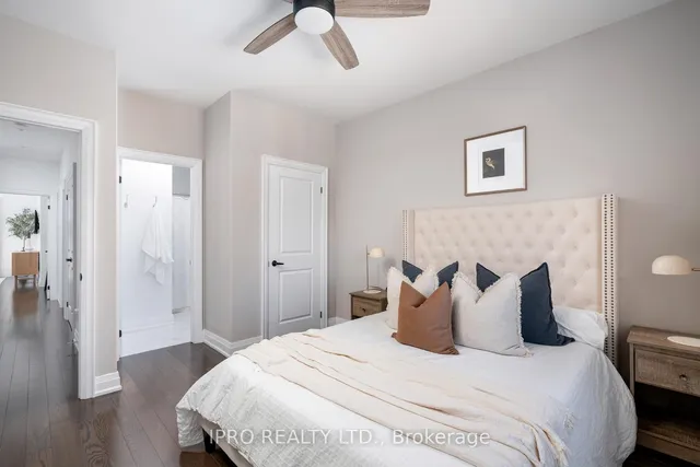 Additional image 28 of 86 Roosevelt Rd